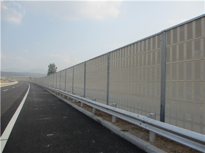 <a href=http://vzwtcom.cn/news_article?news_id=123>隔聲屏障</a>