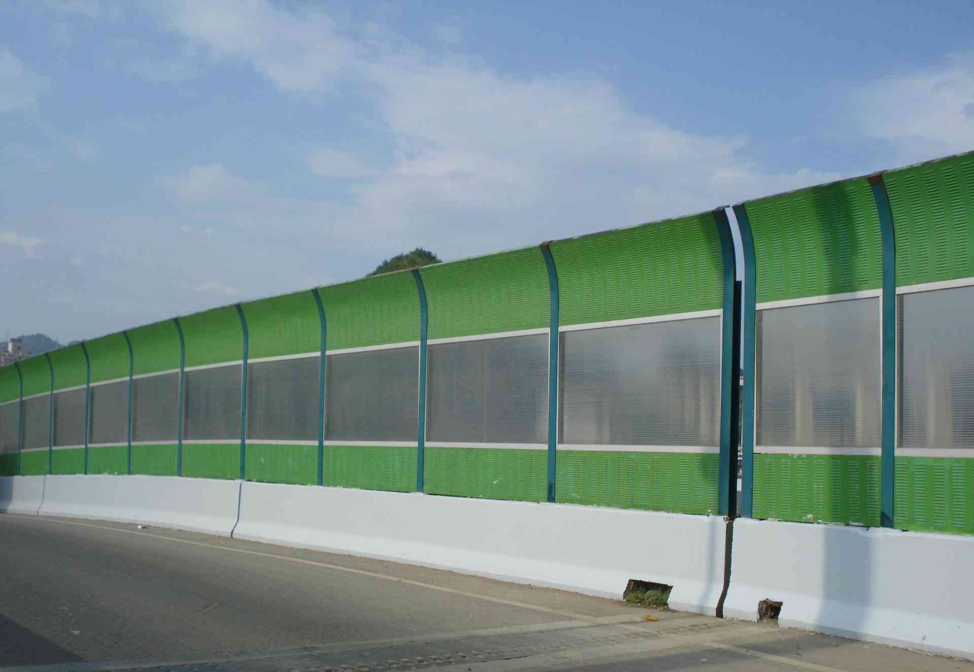 <a href=http://vzwtcom.cn/news_article?news_id=139>公路聲屏障</a>